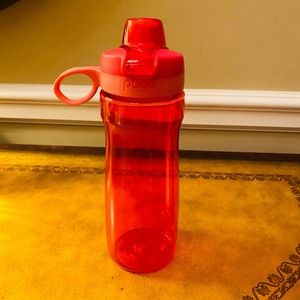 Pogo BPA-Free Tritan Plastic Water Bottle with Chug Lid 18 Oz Pink